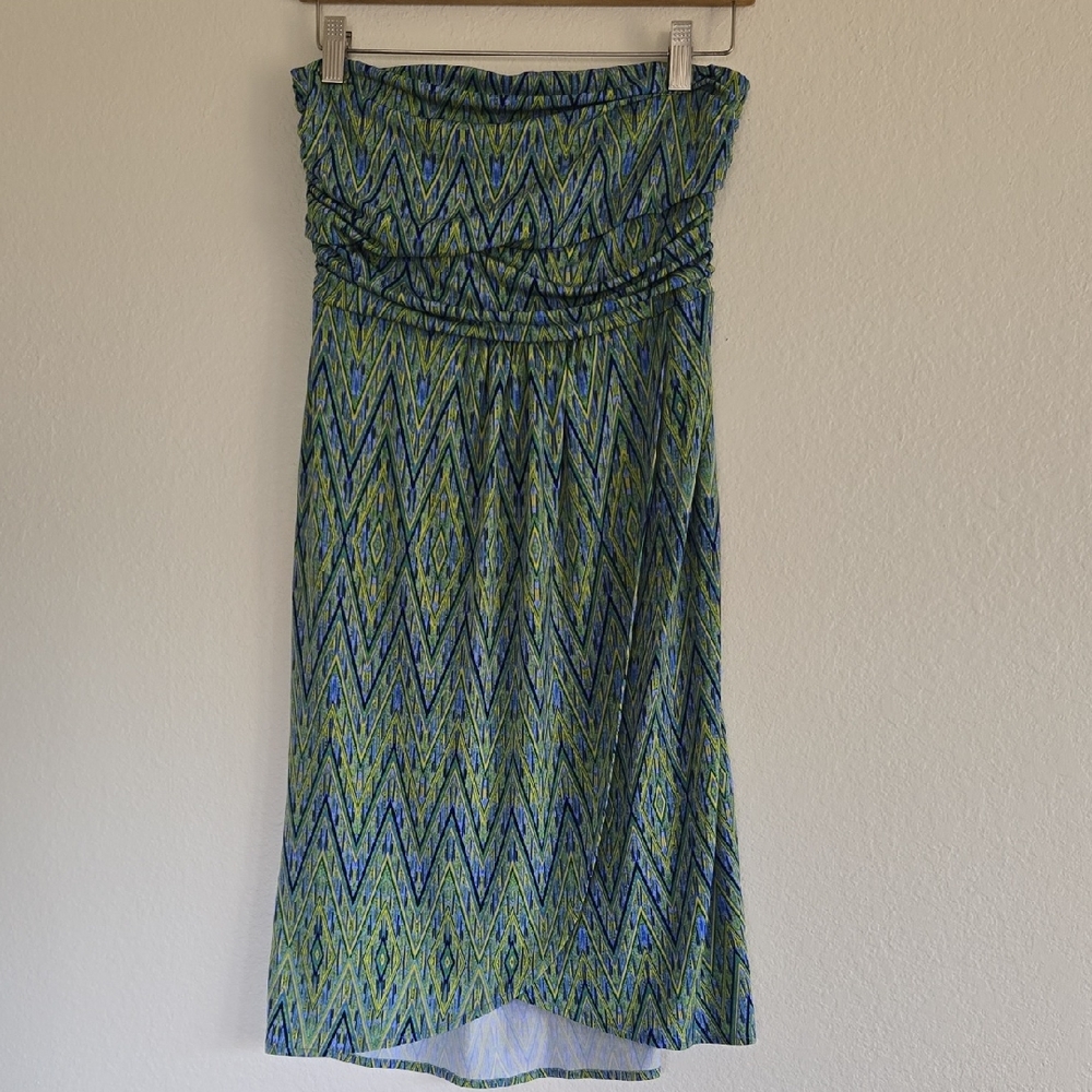 Jennifer Lopez Chevron Strapless Dress in Green and Blue